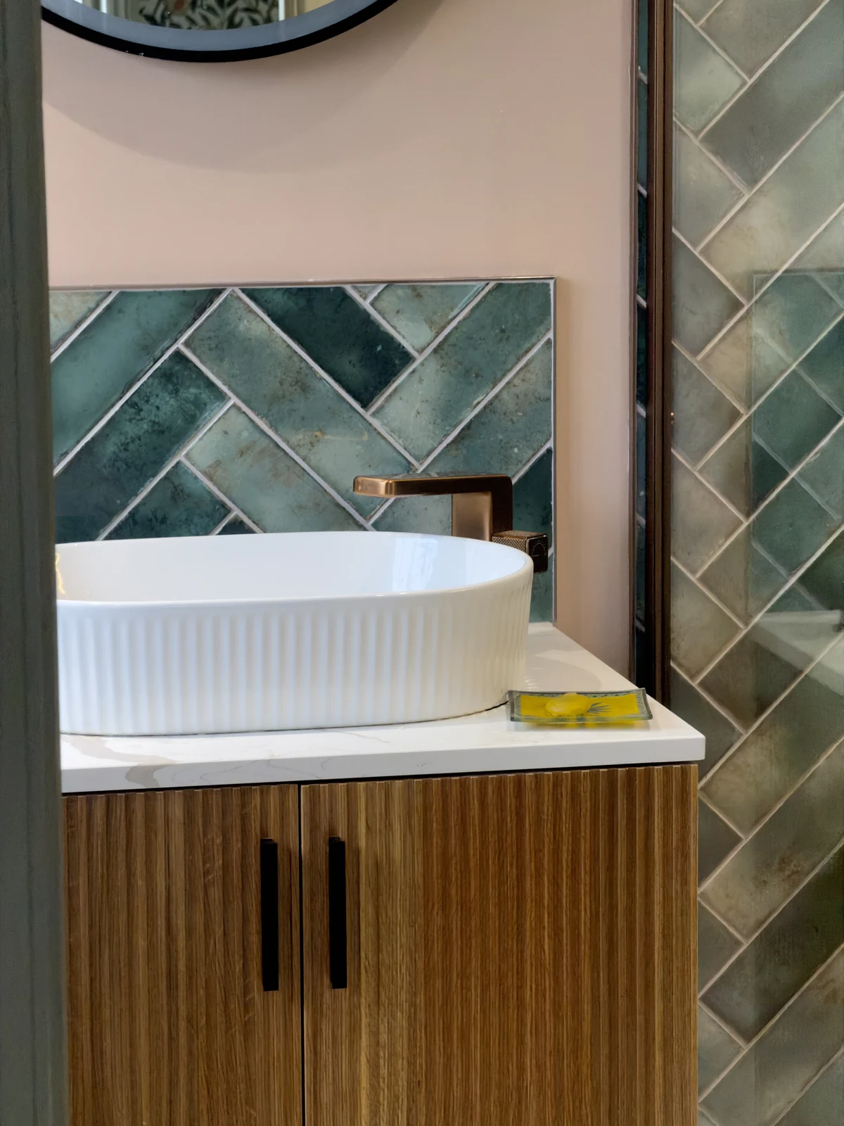 Herringbone en suite, St Albans