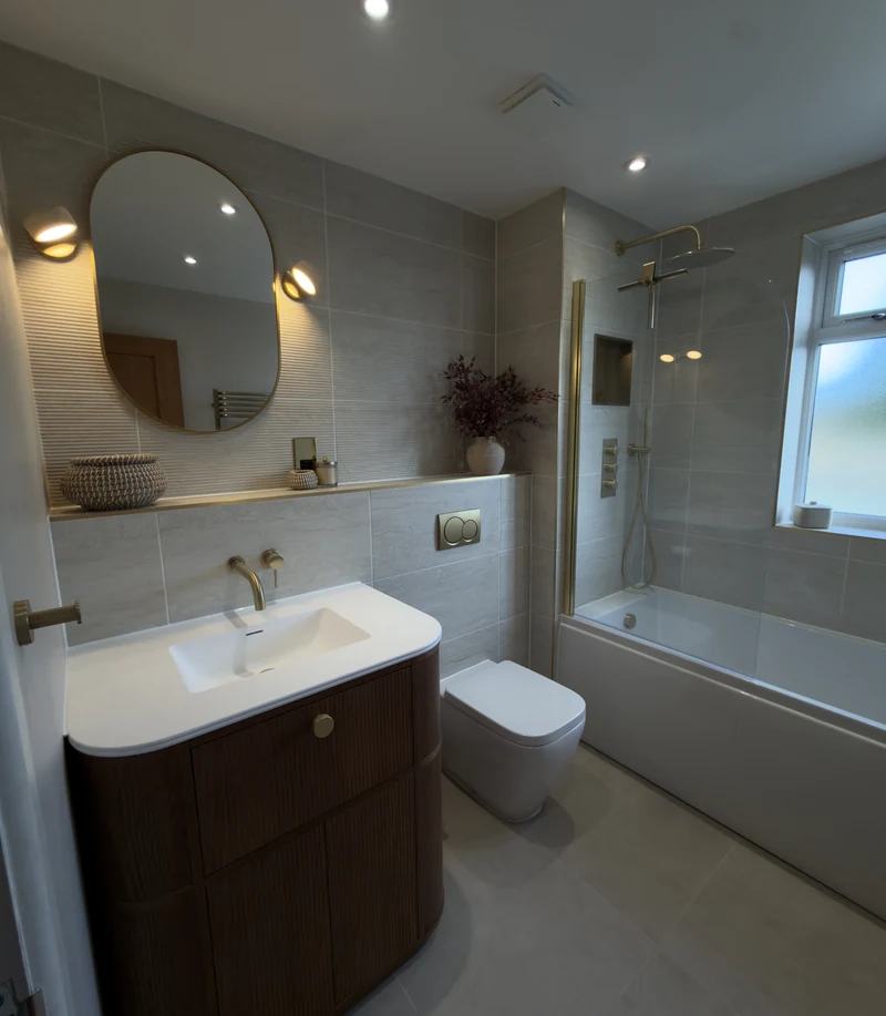 The bath end of the bathroom, large-format stone tiling