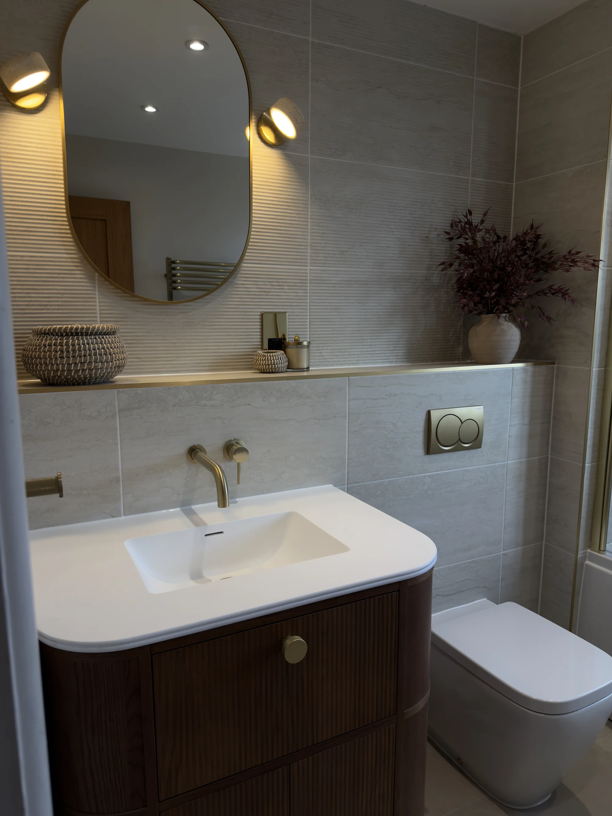 Concealed cistern WC and floating shelf, bathroom renovation